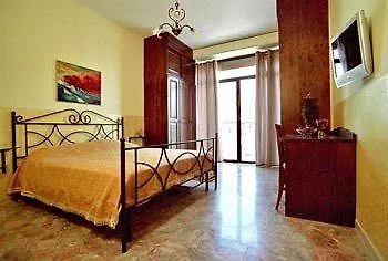 乌姆本托首选艺术住宿加早餐套房酒店 3*