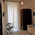 Art Principe Umberto Oda ve Kahvaltı Napoli