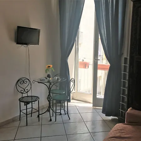 Bed & Breakfast Art Principe Umberto Neapel